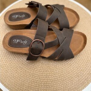 Brown slide euro soft by Sofft.. Size 7.